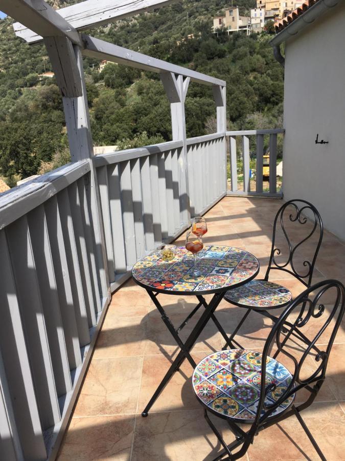 Casa Basgiu, Chambres Avec Balcon Et Table D'Hotes Zilia Luaran gambar